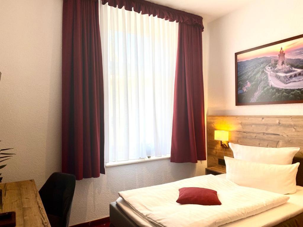 Hotel Friedchen Mit Eigener Fleischerei Artern Exteriör bild