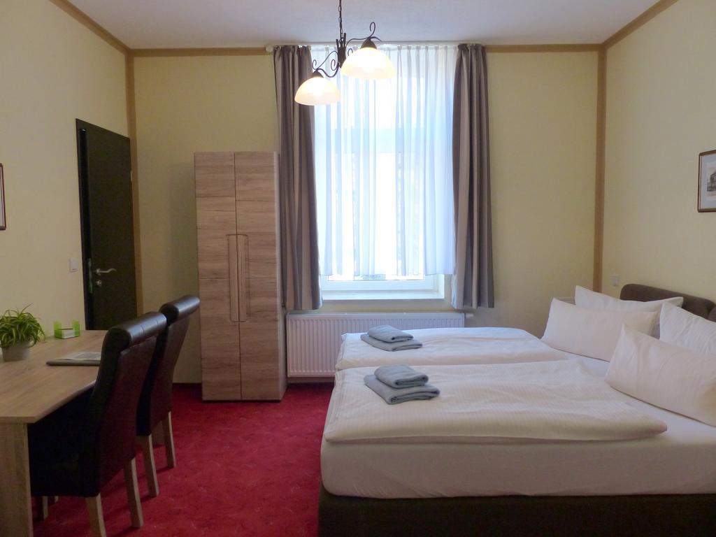 Hotel Friedchen Mit Eigener Fleischerei Artern Exteriör bild